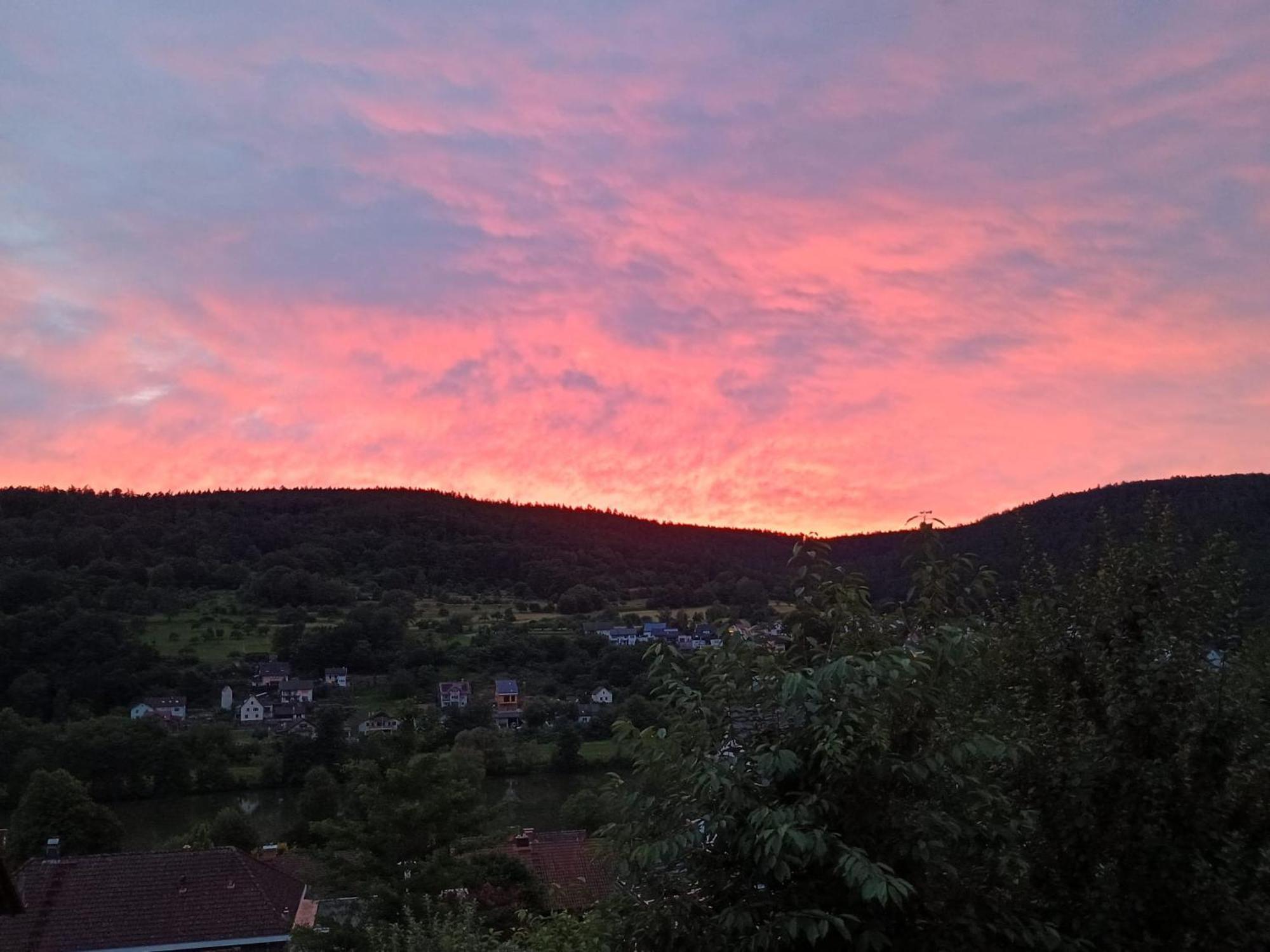 Sleep&Chill - Ruhige Uebernachtung Mit Main-Blick Apartman Neustadt am Main Kültér fotó
